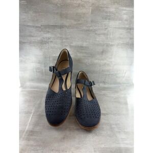 Clarks Narrative Navy Blue Leather Perforated T-Strap Mary Jane Flats Women 8.5M